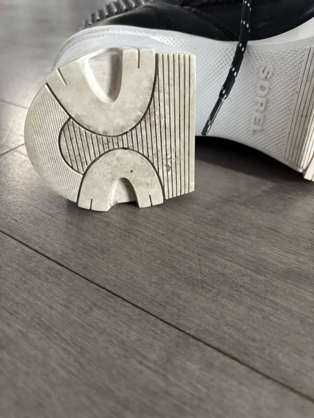 Brex™ Leather & Faux Shearling Block Heel Lace-Up Bootie - Picture 10 of 13